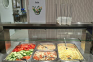 Salatbüfett mit 5 verschiedenen Angeboten
