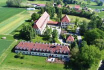 Luftbildaufnahme der Höheren Landbauschule Rotthalmünster